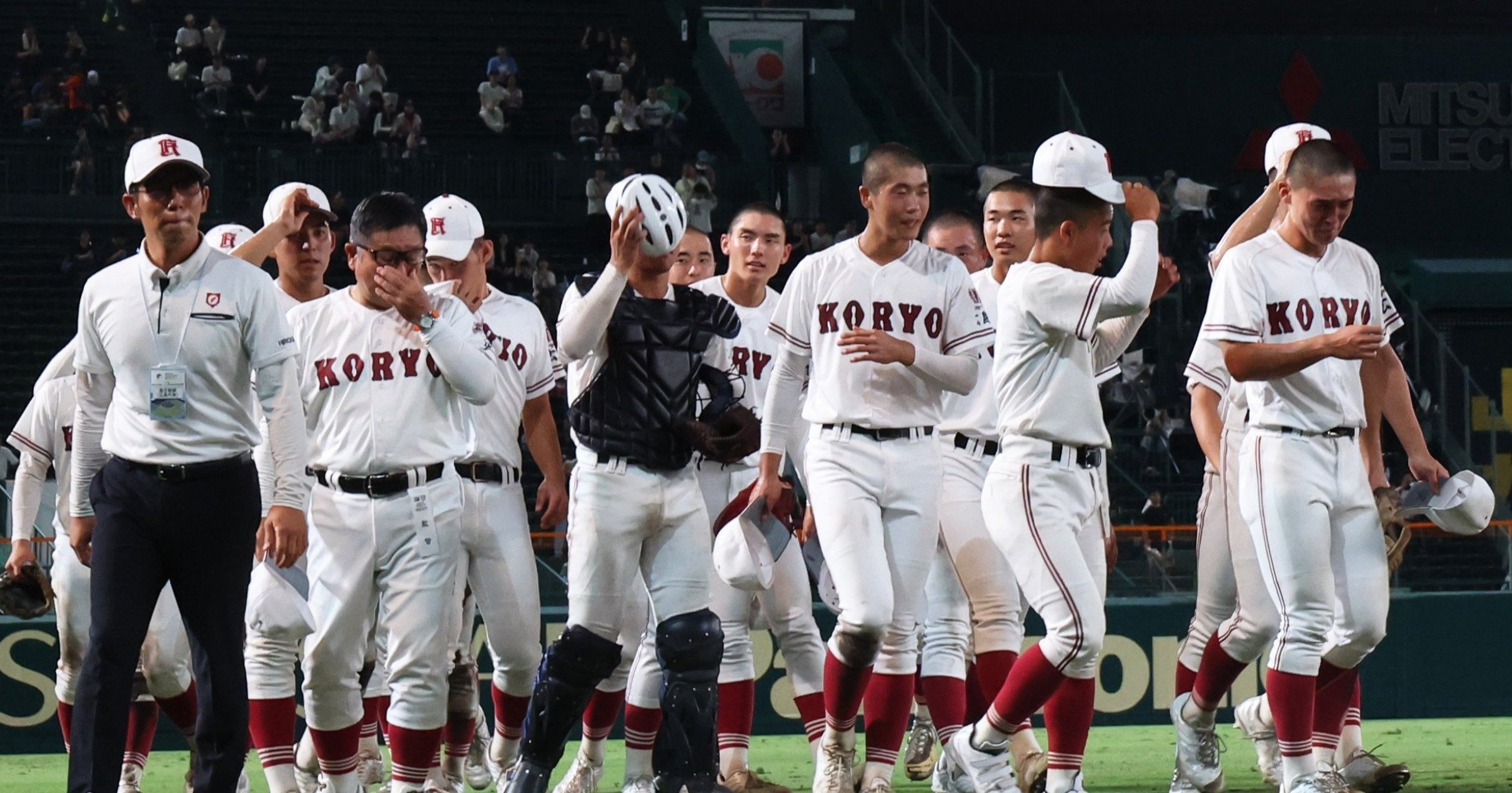 甲子園スタンドから「かえれ～」の声も、拍手にかき消され…暴力事案で