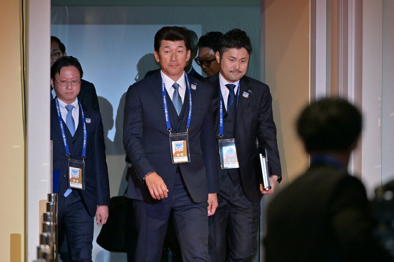 入場する直前に決まった度会の指名 ©Hideki Sugiyama