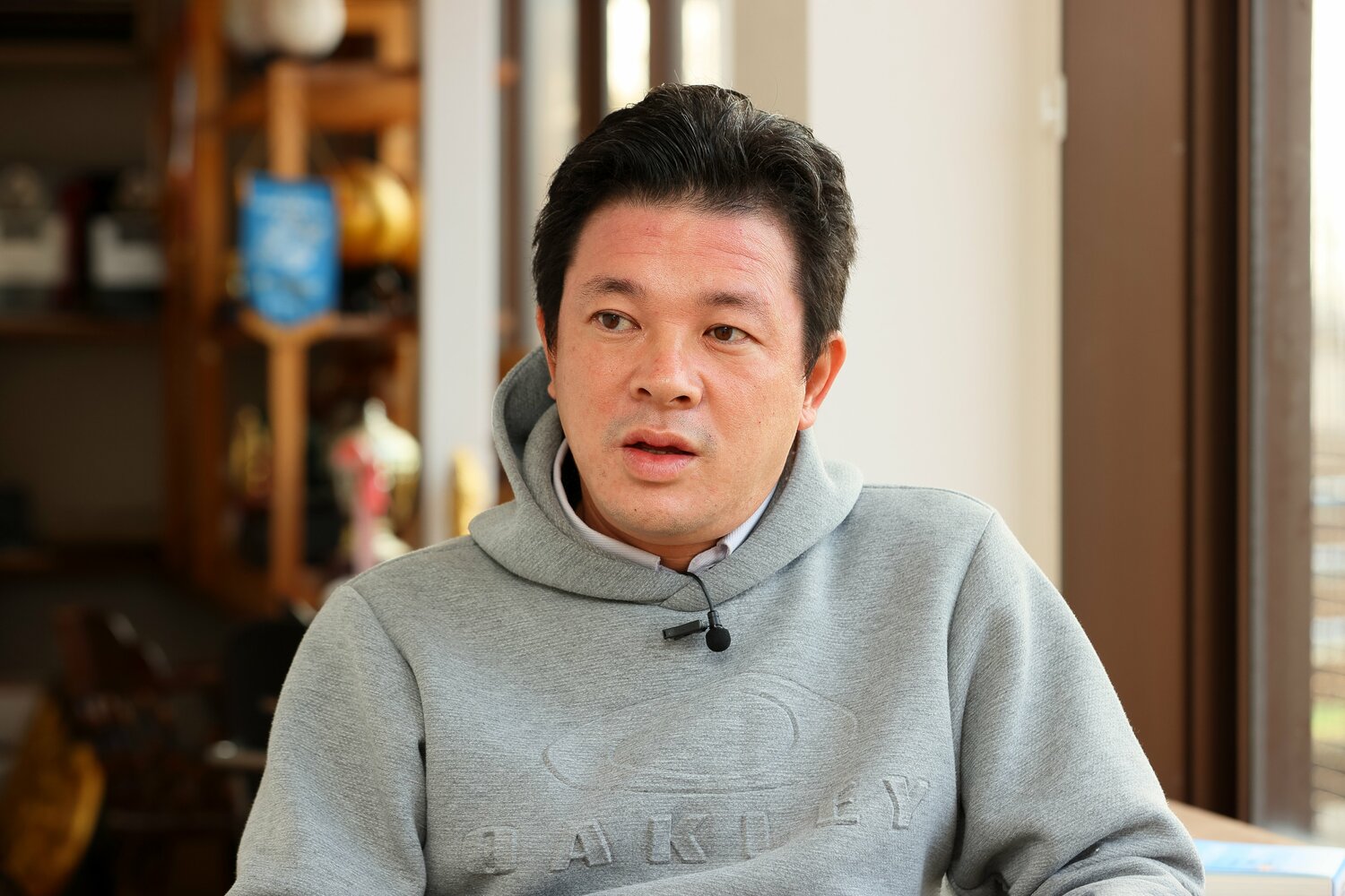 2022年夏の甲子園で、東北勢初となる優勝に導いた仙台育英の監督・須江航。その須江に渡辺は中学時代、指導を受けていた ©Shigeki Yamamoto