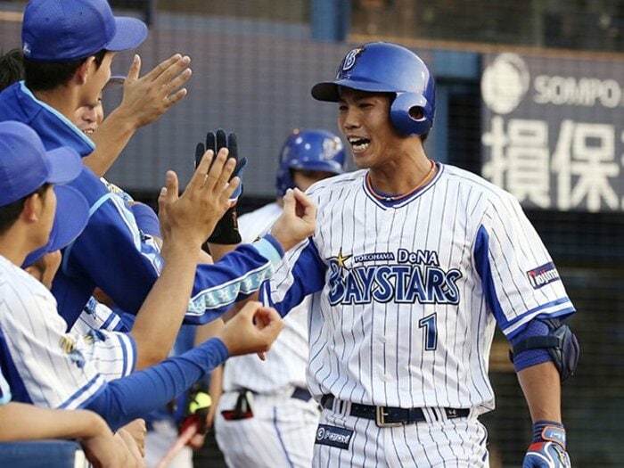 DeNAの太陽、桑原将志は復活する？笑顔に秘める思い「今年はギラつく」。＜Number Web＞ photograph by Kyodo News