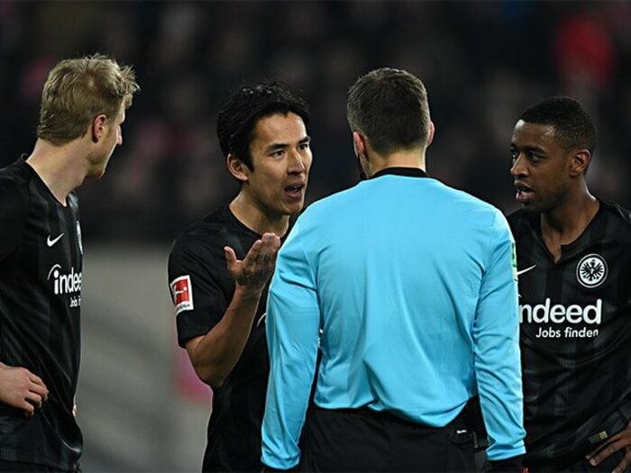 フランクフルトが驚異の13戦無敗！チームの大黒柱は“皇帝”長谷部誠。＜Number Web＞ photograph by Getty Images