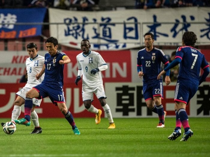 帰ってきた「キャプテンと司令塔」。長谷部と遠藤はやはり不動なのか？＜Number Web＞ photograph by Takuya Sugiyama