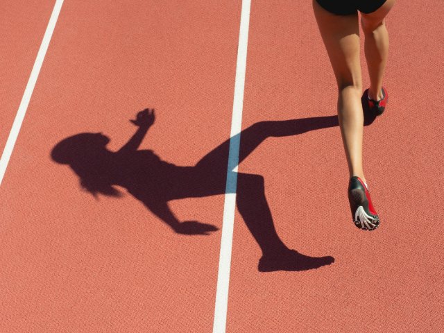 女性アスリートの尻盗撮 スポーツ】JD陸上部員さん、胸と尻がデカすぎて盗撮犯にロック ...