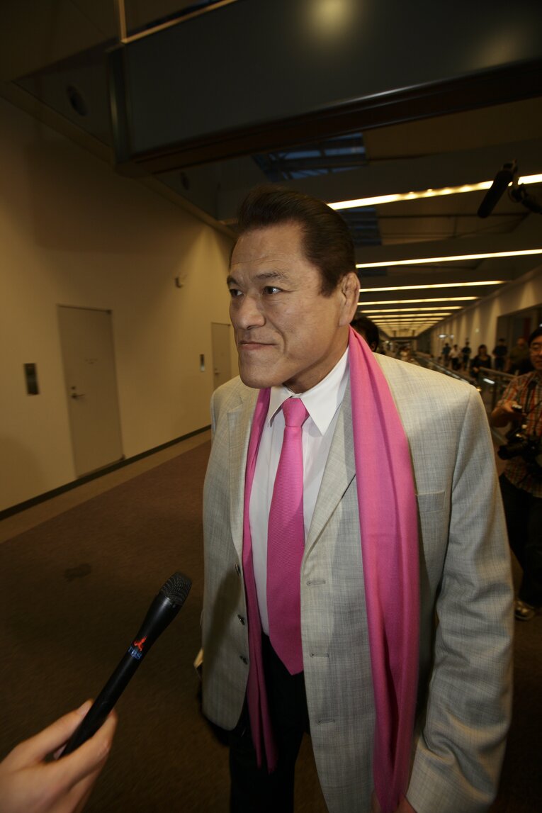 2009年、北朝鮮から帰国したアントニオ猪木　©Shiro Miyake