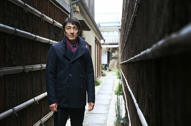 元100m日本記録保持者・朝原宣治が今も信じる自分の可能性。(1) ／ photograph by Shigeki Yamamoto