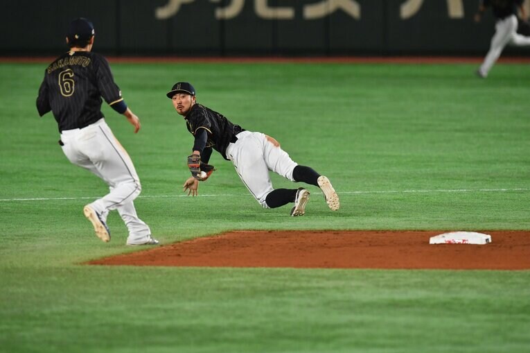 2017年WBC　菊池涼介の天才プレー集（15/27）　©BUNGEISHUNJU