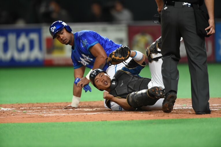 横浜〜日本ハム入団当初はキャッチャーだった（4/5）　©BUNGEISHUNJU