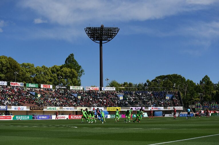 新スタジアム建設に向けて、ホームタウンである平塚市との折衝を重ねている湘南ベルマーレ。だが、実現に向けた課題は少なくない ／ photograph by Masashi Hara/Getty Images