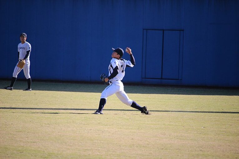 獨協大初のプロ野球選手になる？スカウトも驚く並木秀尊の「足」。(4)