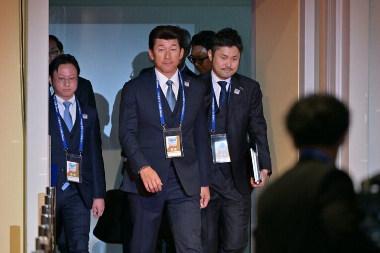 入場する直前に決まった度会の指名　©Hideki Sugiyama