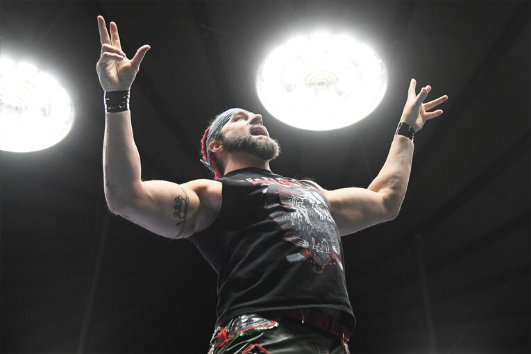 エル・デスペラードとタッグを組んだランス・アーチャー