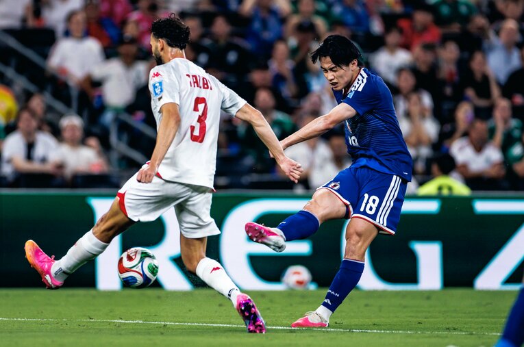 日本屈指の名FWだった佐藤寿人氏。日本代表が快勝したチュニジア戦で彼を驚かせたアタッカーたちとは？ ／ photograph by Kiichi Matsumoto/JMPA