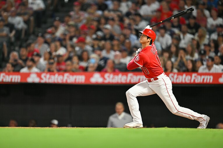 8月29日のヤンキース戦で放った29号2ランの連続写真（6枚目／全8枚）©Nanae Suzuki