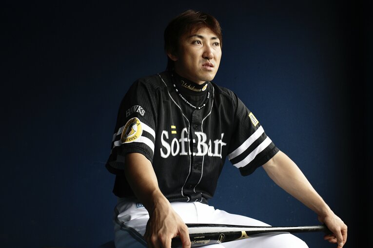両リーグ首位打者、右打者史上最高打率など数々の記録を持つ日本を代表する安打製造機、内川聖一　©Tamon Matsuzono