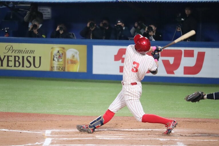 体重は入学時より10キロ以上増え、打撃もパワーアップ。3年秋にはリーグ打点王、4年秋にはベストナインに選出された　©Genki Taguchi