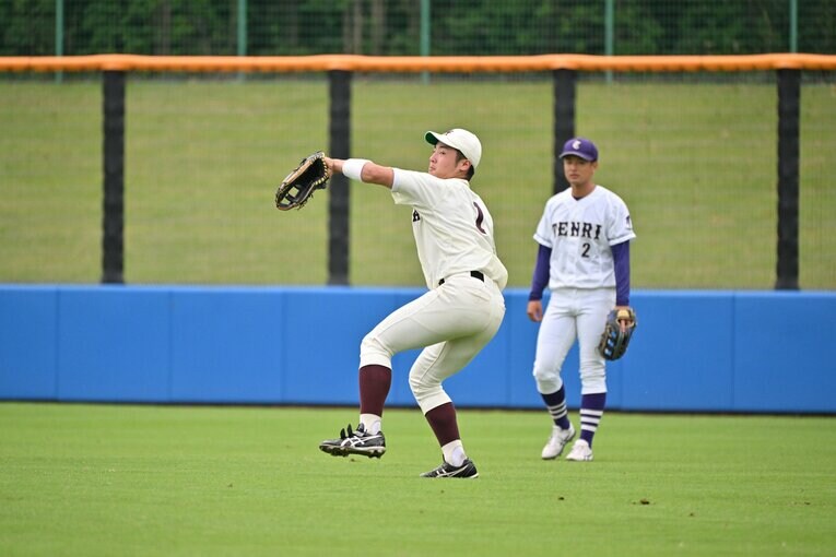 楽天から5位指名を受けたスラッガー・吉納翼。大学ジャパンにも選出され、強肩も武器だ　©Hideki Sugiyama