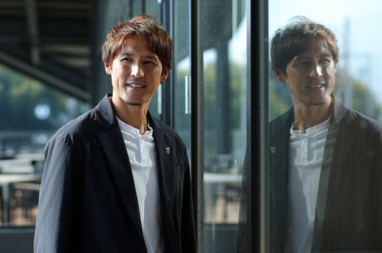 今シーズン限りで現役引退を表明した細貝萌（38歳）。来季からは所属したザスパ群馬の社長兼GMに就任する ／ photograph by Shigeki Yamamoto