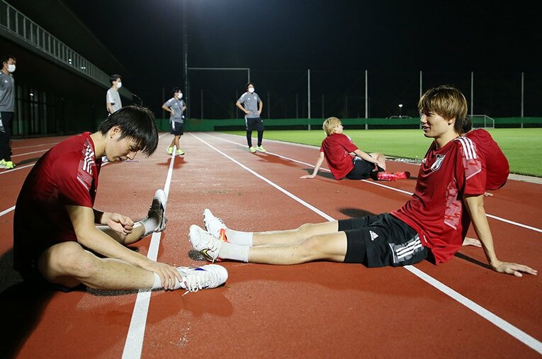 2021年10月シリーズでの田中碧と板倉　©JFA/AFLO