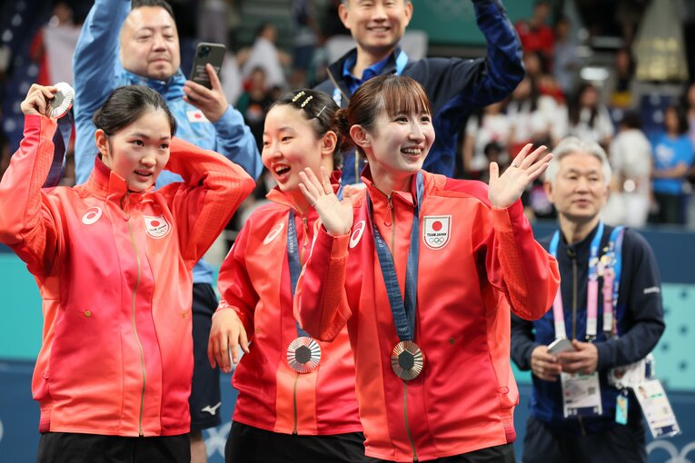 リラックスした表情を見せる代表の面々　©Kaoru Watanabe/JMPA