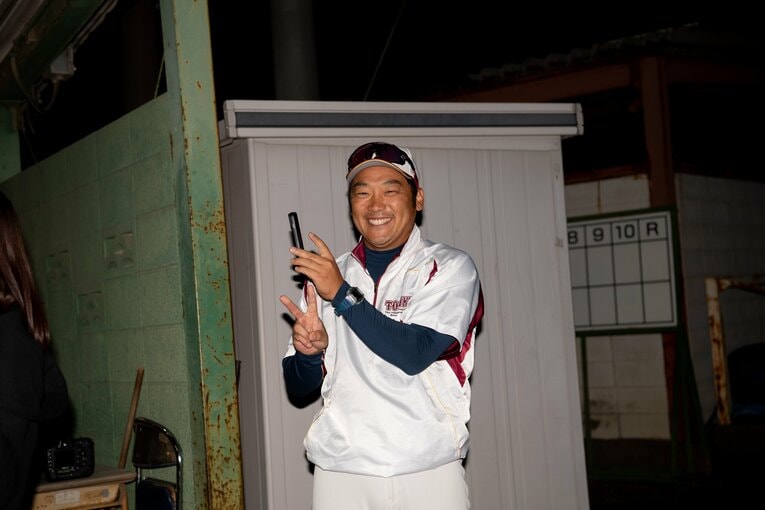 ムードメーカー気質の副部長・牧島健 ©Kota Inoue