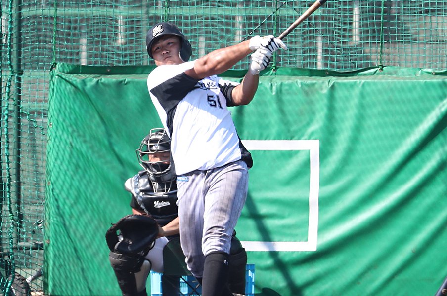 【ロッテ期待の長距離砲】“秋田四天王” 山口航輝が目指す理想の右バッターは? …滞空時間の長さは天性の才能<Number Web> photograph by JIJI PRESS