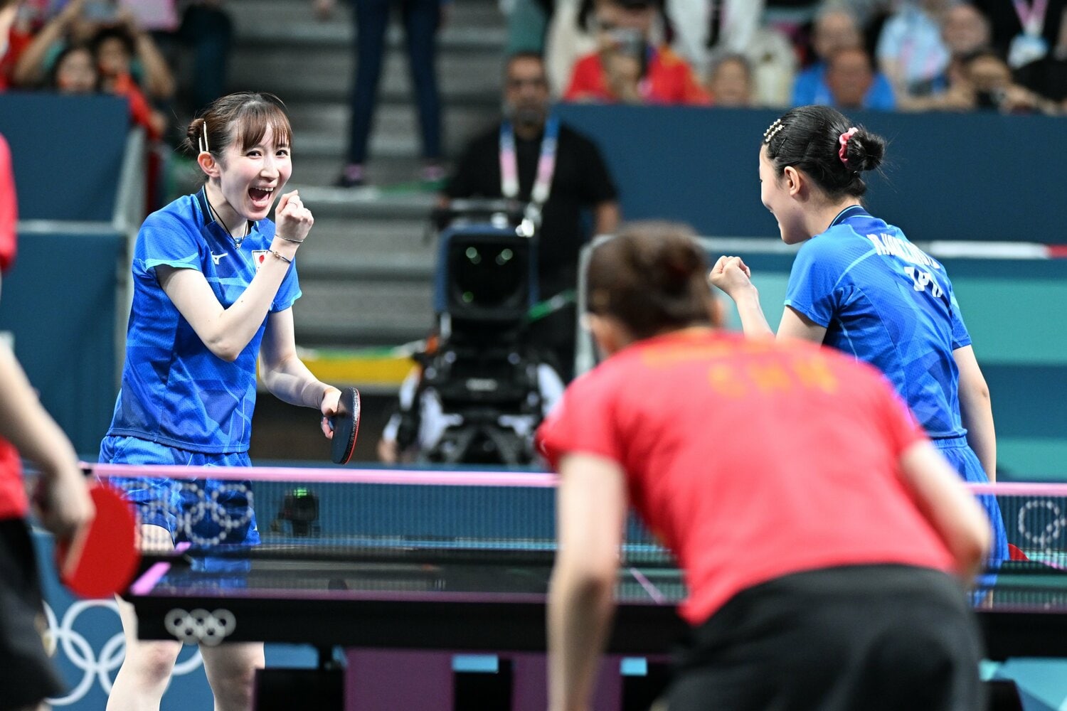 中国との決勝。早田と張本が今大会初めてダブルスを組んだ ©Naoya Sanuki／JMPA