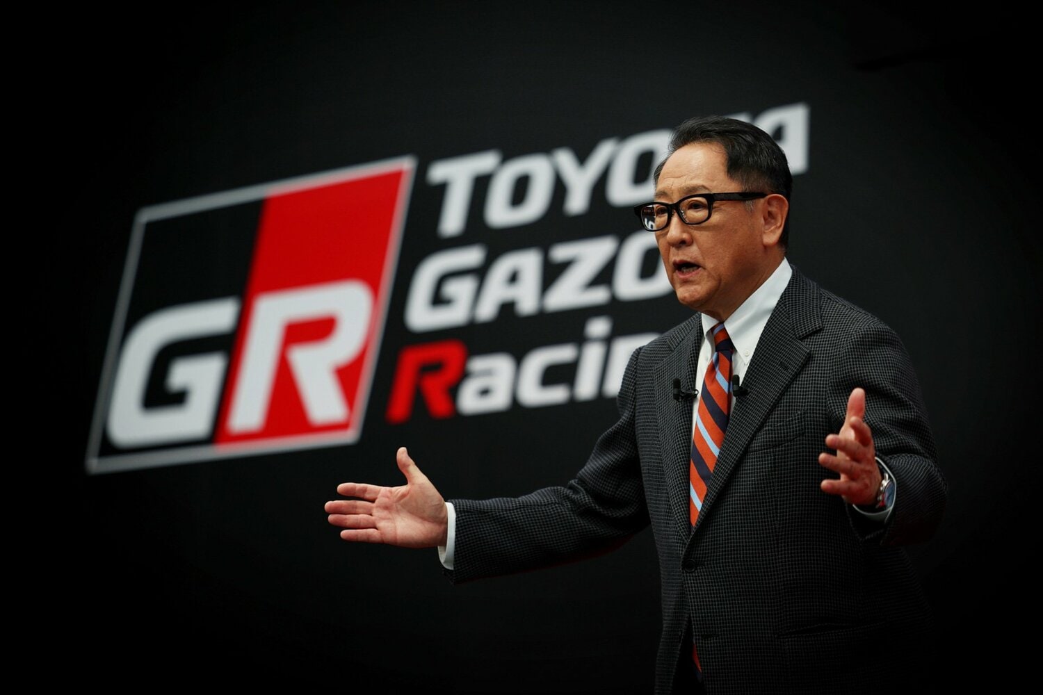 自身もドライバーとしてレース参戦するなど、モータースポーツへ強い情熱を持つ豊田会長　©Noriaki Mitsuhashi/N-RAK PHOTO AGENCY