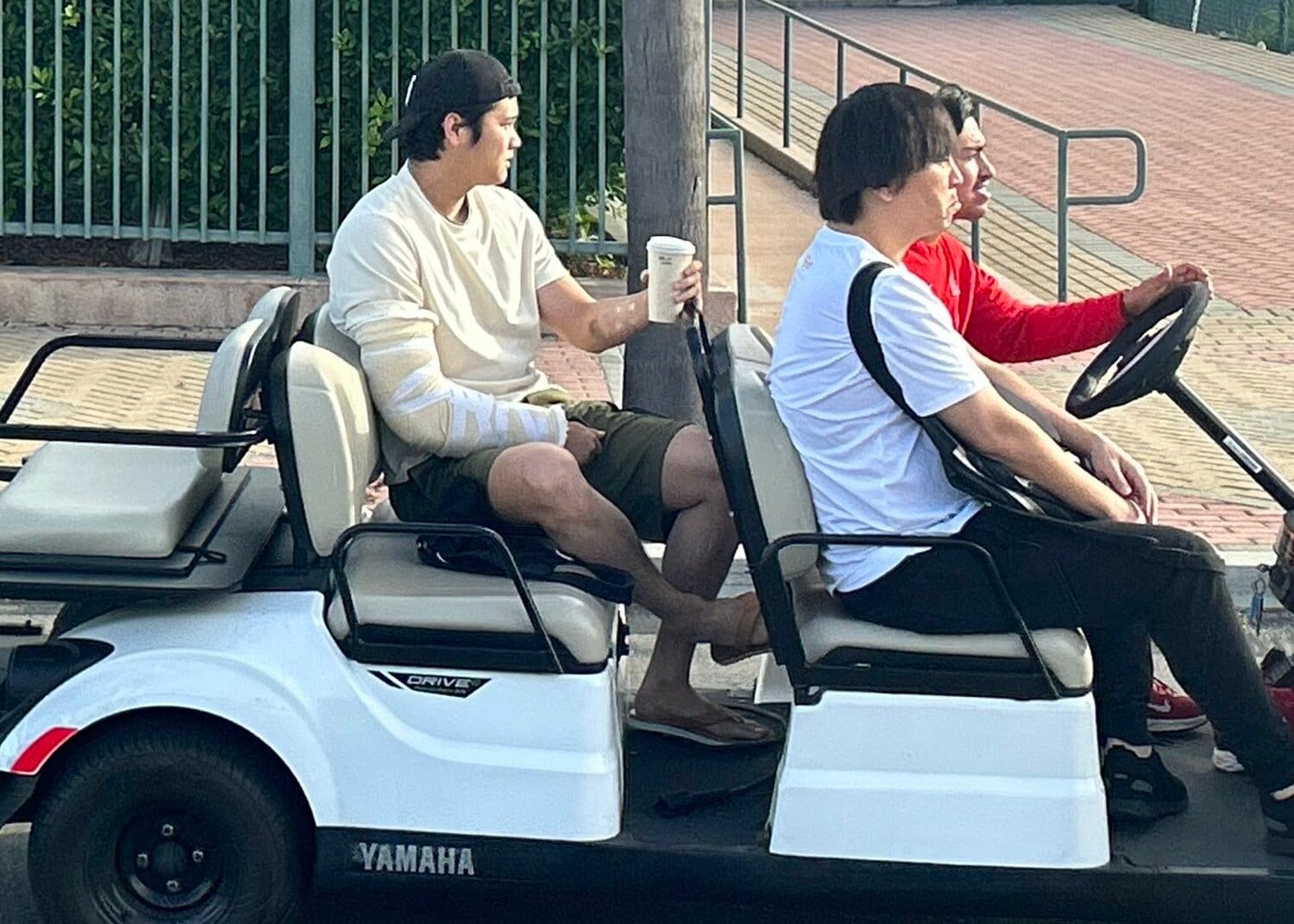 9月30日の本拠地アスレチックス戦前に右肘手術後初めて姿を現した大谷　©Naoyuki Yanagihara