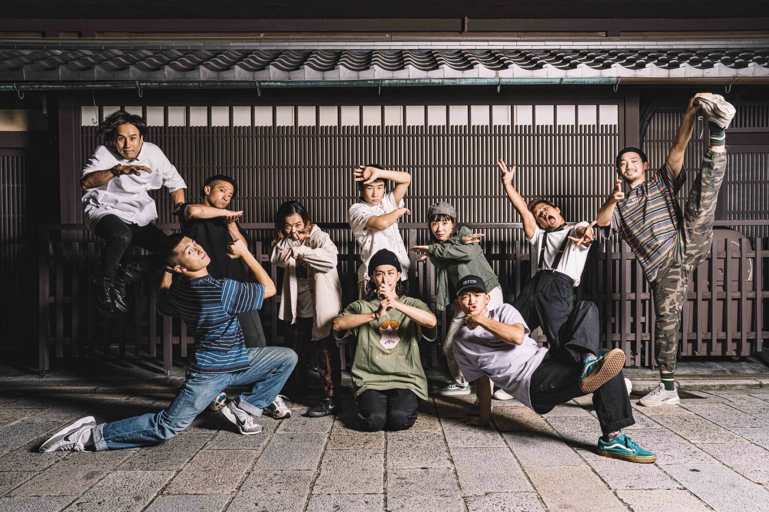 所属するチームのメンバーと 写真はOffice BodyCarnival提供