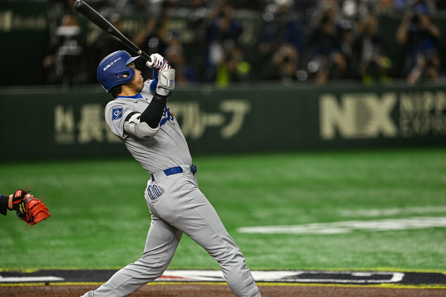 「スイングの軌道がボールの軌道に合っていればボールの真後ろを叩けます」©︎Nanae Suzuki