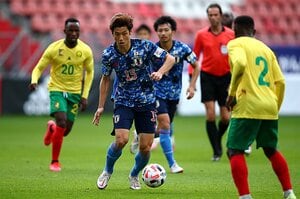 【第2回も見る】大迫勇也が“カメルーン戦だけ出られた”交渉とは　JFA、TV局関係者が語る欧州遠征の「綱渡り」