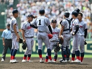 「相手の太もも、二の腕はパンパンだが…」“先発平均身長172.7cm、体重71.9kg”京都国際が「甲子園で勝てる」理由をプロ注ショートらに聞く