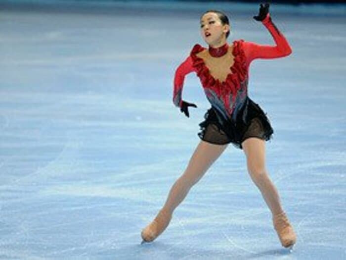 グランプリシリーズ開幕戦で見えた、浅田真央の「自分探し」の難しさ。<Number Web> photograph by Takuya Sugiyama
