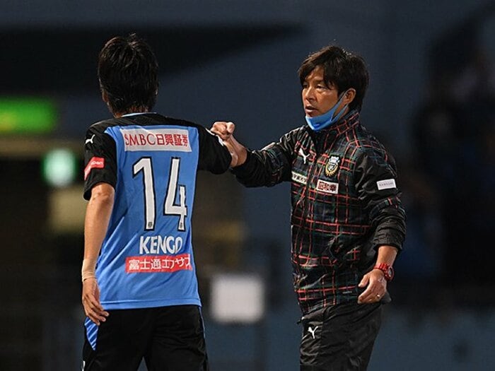 【J1新記録11連勝】川崎・鬼木達監督インタビュー“ピッチに崩れ落ちた”J1参入戦で学んだこと<Number Web> photograph by Getty Images