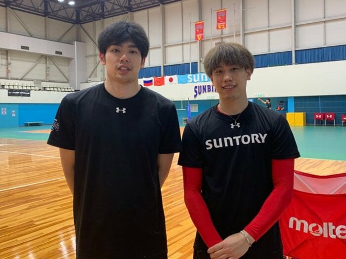 27歳で引退…Vリーグファイナリストが異例の“社業専念”「遥輝に決めさせたい」相棒セッターが目指した“憧れのコンビ”とは？＜Number Web＞ photograph by Noriko Yonemushi