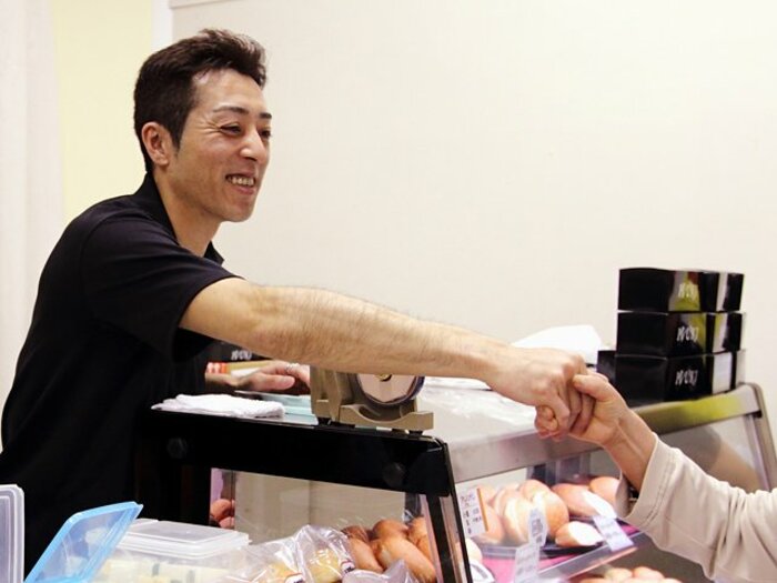 日本ジャンプ界の未来を託すドーナツ。ベテランジャンパー船木和喜の情熱。＜Number Web＞ photograph by Shigeki Yamamoto