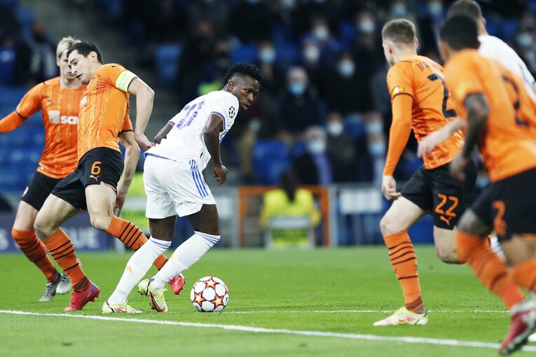 レアルの18歳日本人・中井卓大が「写真撮ってよー！」 無邪気さと表裏一体な《CLを含めた超シビアな競争》の舞台ウラ(23)