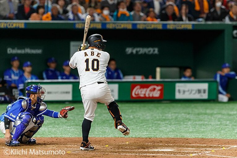 阿部慎之助が巨人と球界に刻んだ、“打てる捕手”としての超人的成績。(2)