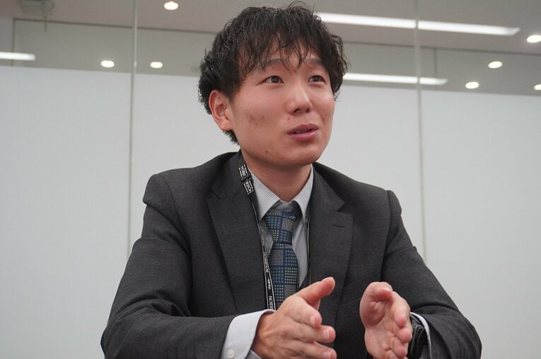 環境は良いとはいえ、厳しいサバイバル環境であった二軍寮時代を振り返る池田さん　©NumberWeb