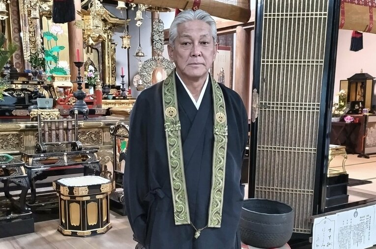 現在は兵庫県神戸市の照願寺で住職を務める藤岡寛生さん ©Makoto Okano