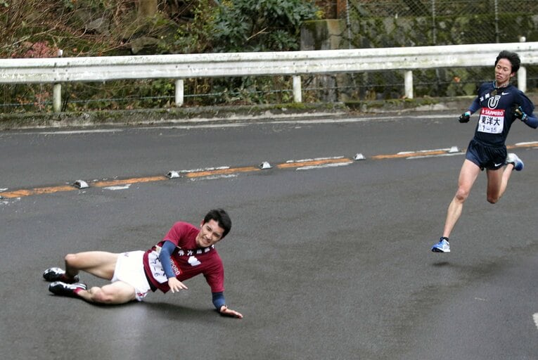 箱根駅伝では2011年の早大優勝メンバーにも名を連ねた高野。山下りでの転倒からの首位奪取はファンの記憶に残る　©︎AFLO