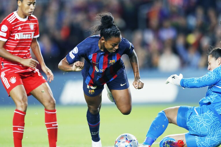 W杯ブラジル戦のウラで「バルサ女子がカンプノウで4万6967人」盛況なワケ… メッシ後に君臨する“女王”、熊谷紗希が見せた悔しさ(20)