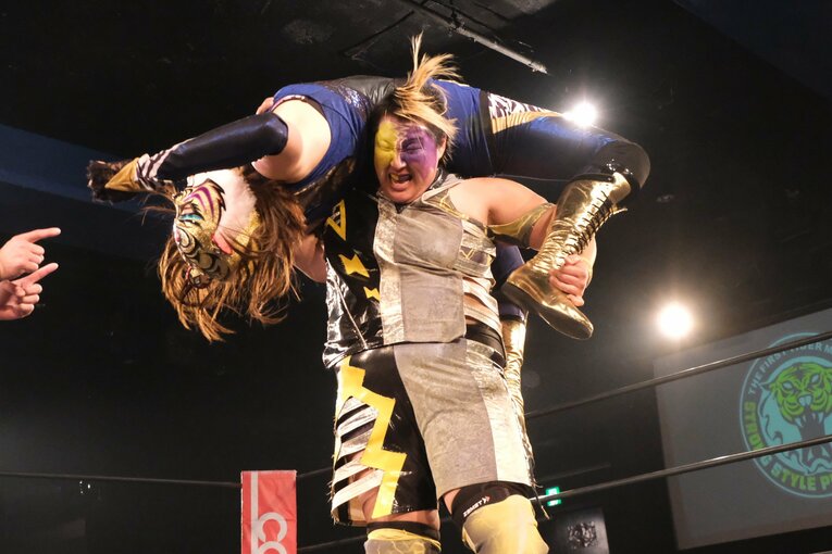 タイガー・クイーンの年内最終戦（vsライディーン鋼）