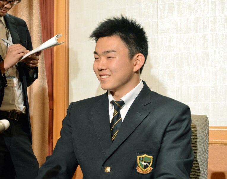 東海大相模時代、2015年ドラフト会議で中日から1位指名　©JIJI PRESS