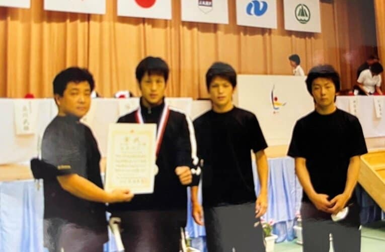 高3夏のインターハイ。左から2人目が近藤。ライト級で準優勝を果たした