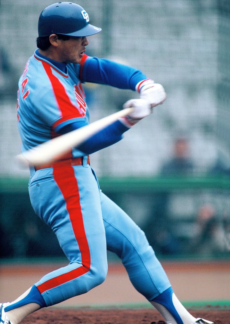 87年のシーズンから中日へ。年俸は9700万円から1億3000万円にアップして日本人初の年俸1億円プレーヤーに　©BUNGEISHUNJU