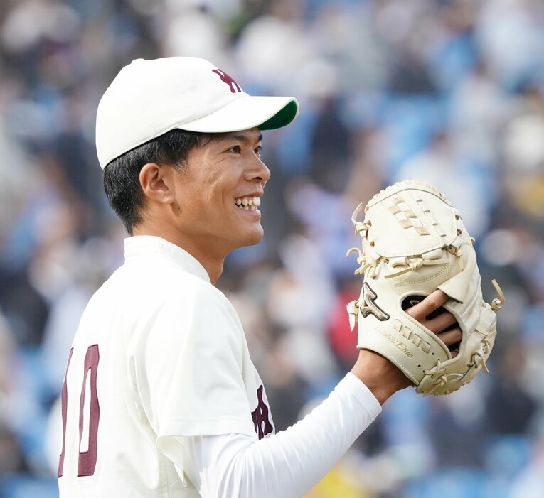 進学した早稲田大学では、1年春からリーグ戦に登板。3年春からエースに成長　©Jiji Press