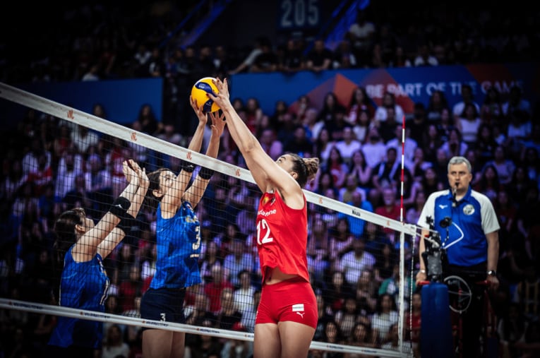 古賀紗理那（VNLトルコ戦）　©Volleyball World