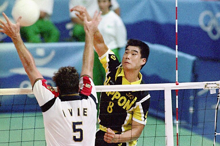 1992年バルセロナ五輪で6位入賞した日本代表。荻野正二は当時22歳 ／ photograph by JIJI PRESS