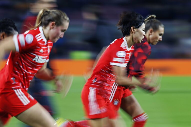 W杯ブラジル戦のウラで「バルサ女子がカンプノウで4万6967人」盛況なワケ… メッシ後に君臨する“女王”、熊谷紗希が見せた悔しさ(48)